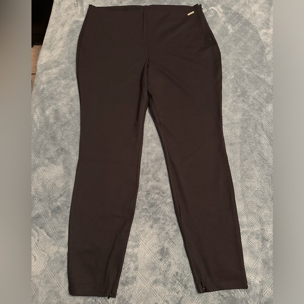 Fabletics Black 2X NWOT Leggings with Zipper Ankles and Side Zipper Closure